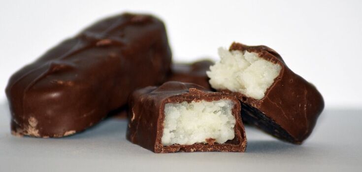 Homemade "Bounty" bars: without butter, eggs, sugar and baking
