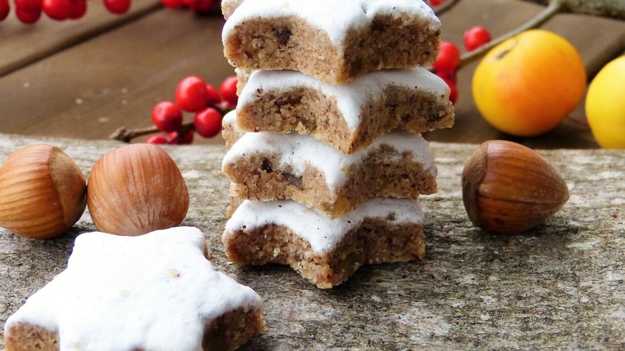 Crispy nut cookies in 20 minutes: perfect dessert for tea