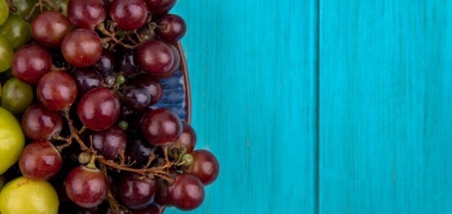 Червоний виноград