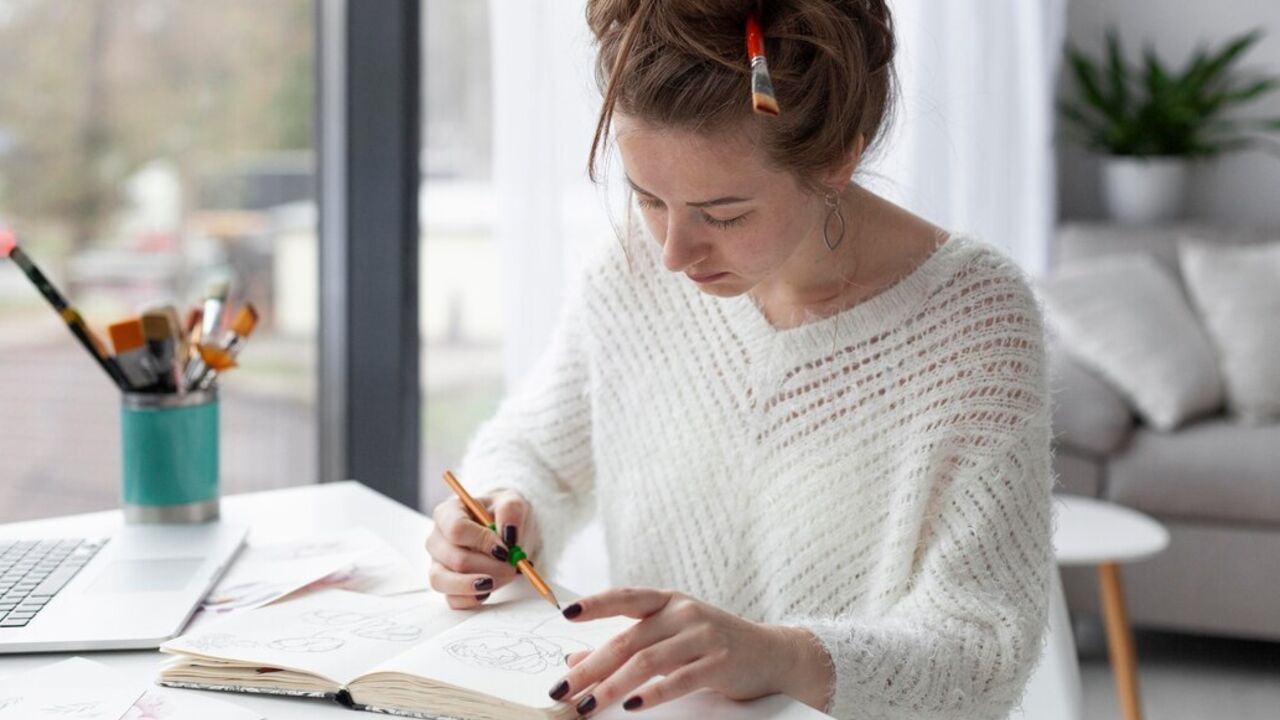 Why humans are born left-handed: scientists put forward an interesting theory