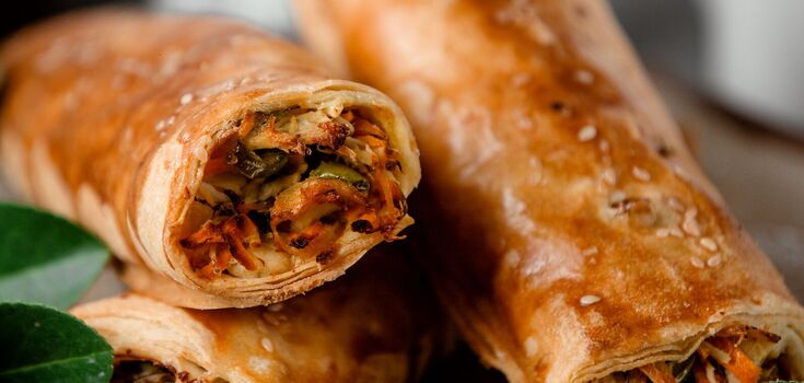 Meat-filled rolls: a popular snack made from phyllo dough in a hurry