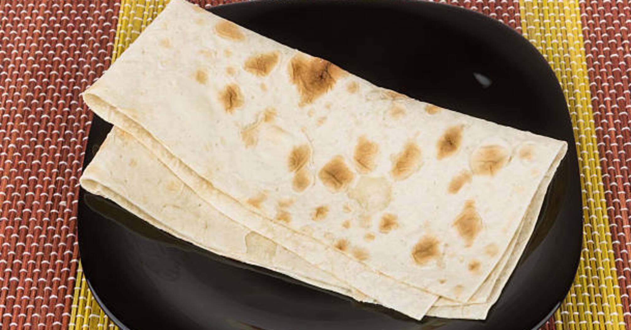 For breakfast and a snack: a hearty pita bread pie