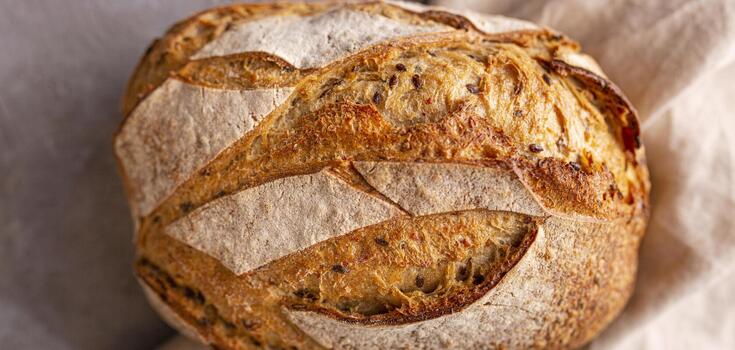 A vegetable which will save bread from mold was named: simple life hack