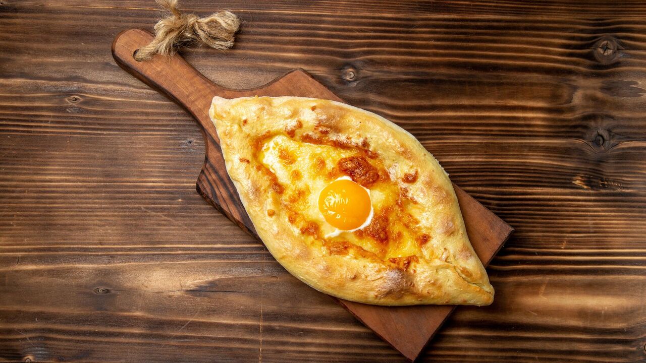 A very simple recipe for khachapuri: you will get real deliciousness