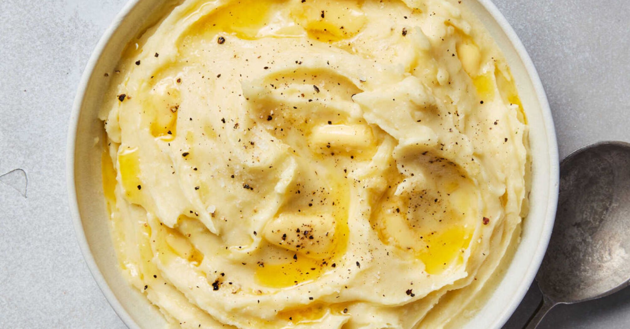 How to make perfect mashed potatoes and why add bay leaf to water: share the secret and recipe