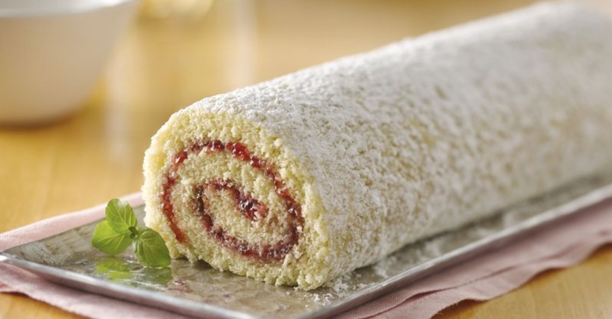 What to make from last year's apple jam: a variant of sweet pastries for tea