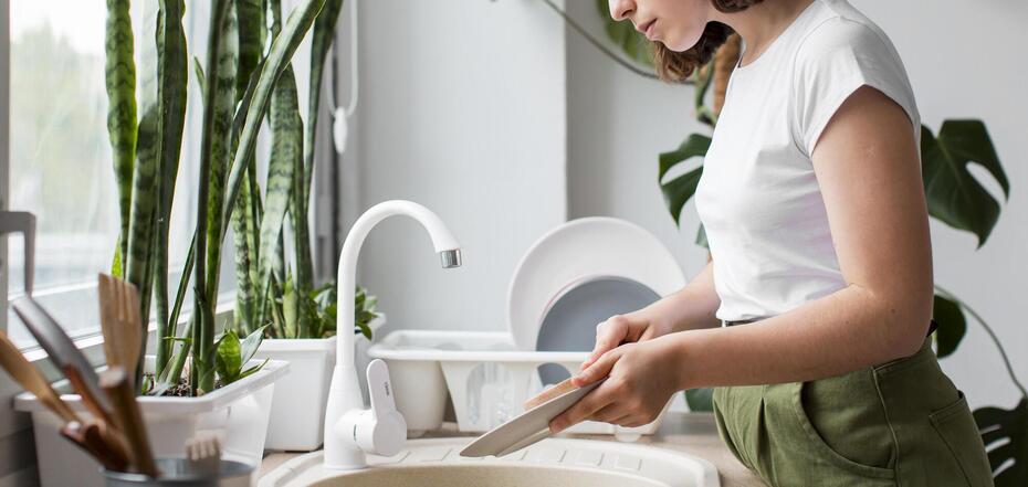 Not just plates: what else you can clean with dishwashing detergent 