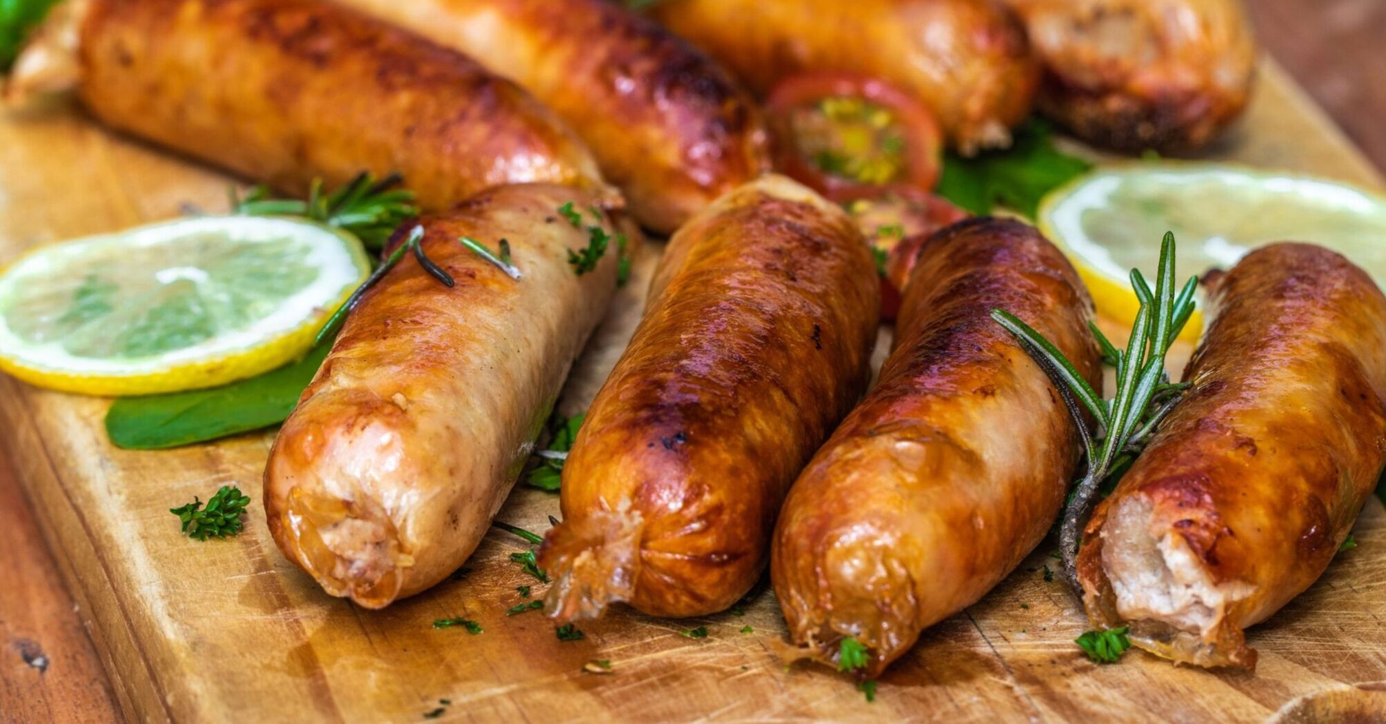 Healthy homemade meat sausages without chemicals: how to cook
