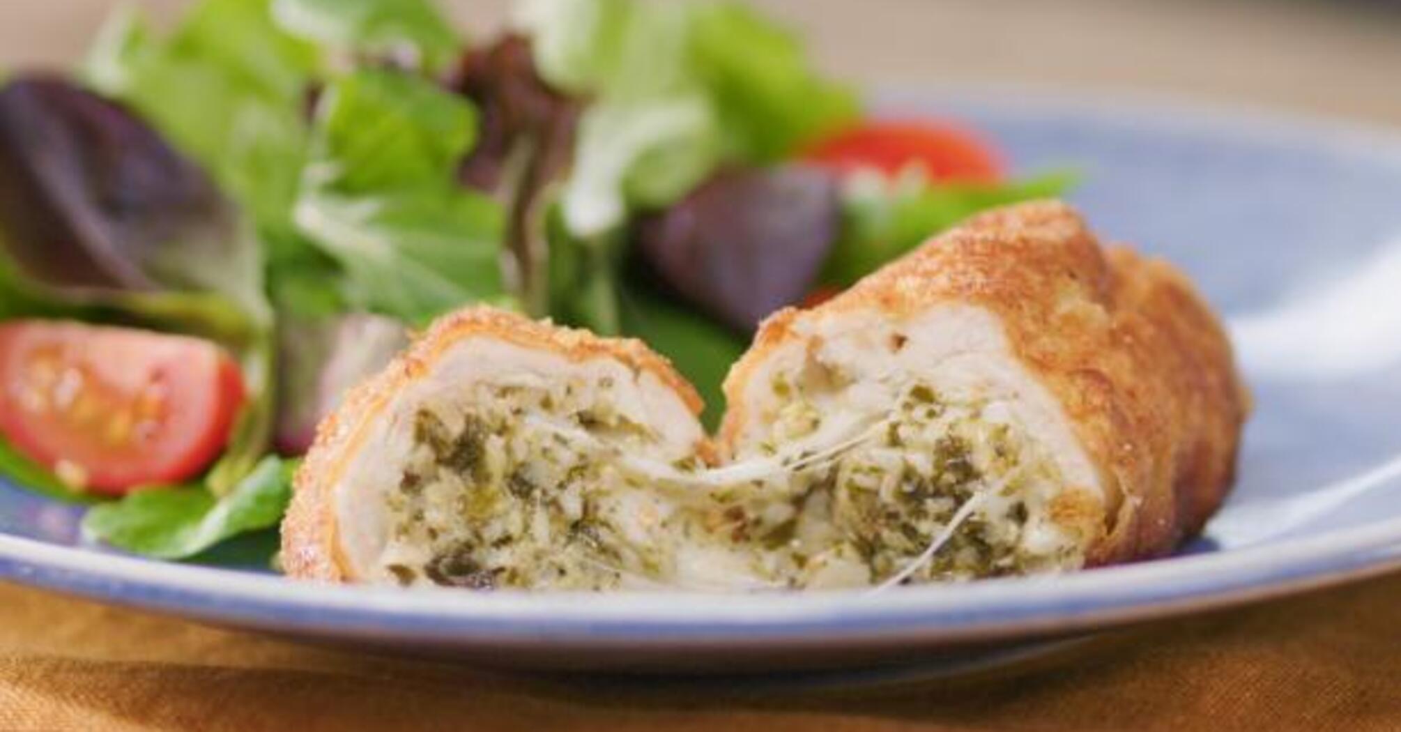 Juicy chicken rolls in the oven: how to cook delicious fillets