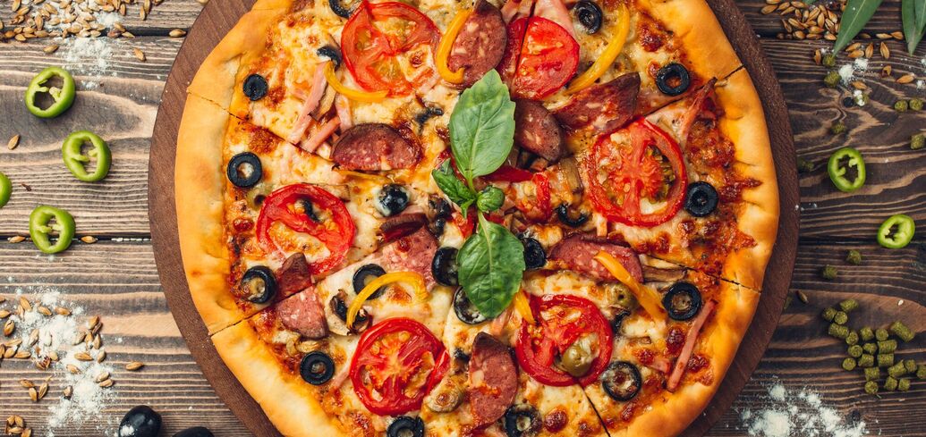 Lazy pizza made from liquid dough: no need to knead and roll out by hand