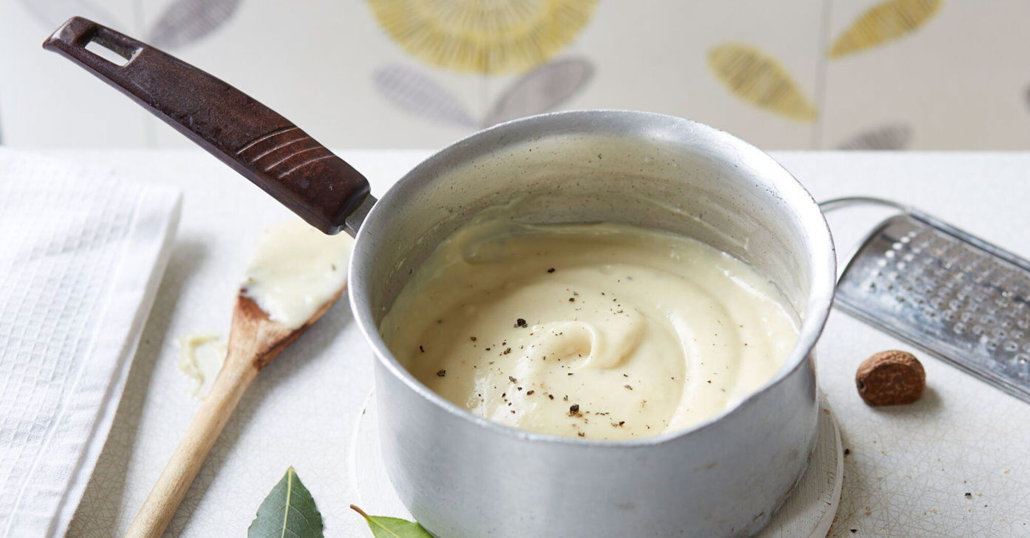 Popular bechamel sauce at home: you need only 4 ingredients