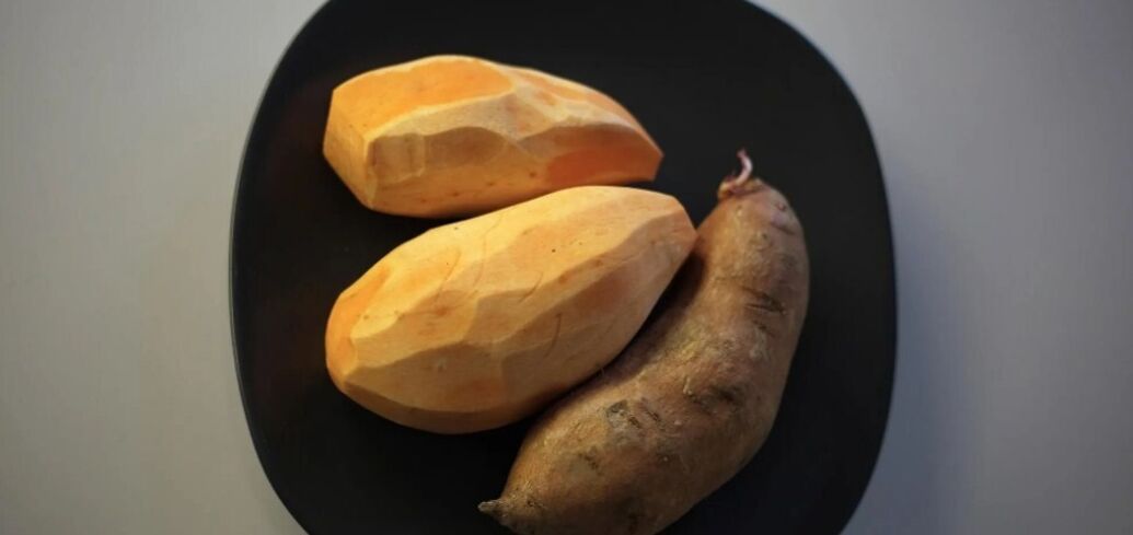 Baked sweet potatoes in the oven: what to add