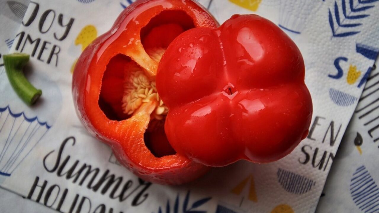 Moldovan-style stuffed peppers: what to add to the filling