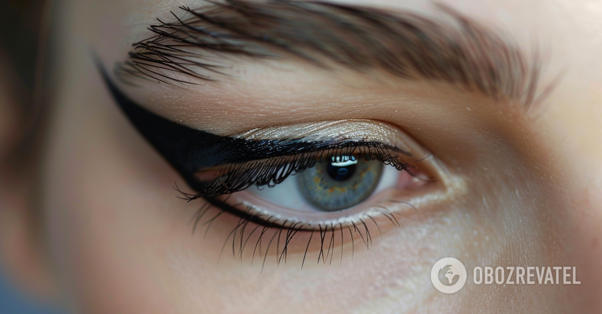 How to highlight you eyes with eyeliner properly: royal life hacks