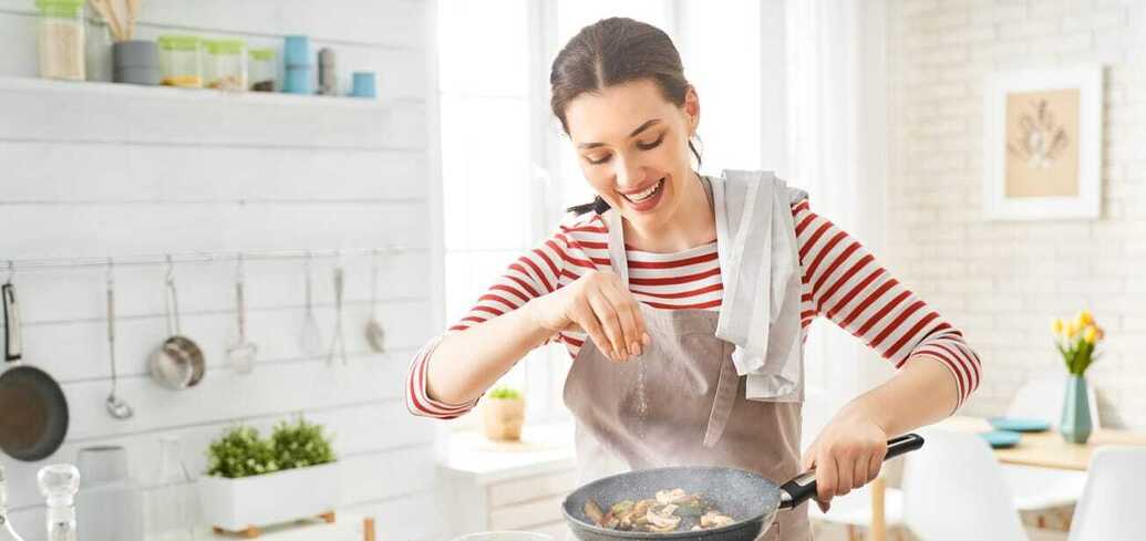 With these culinary tricks you will significantly save time on cooking: top 7 simple life hacks