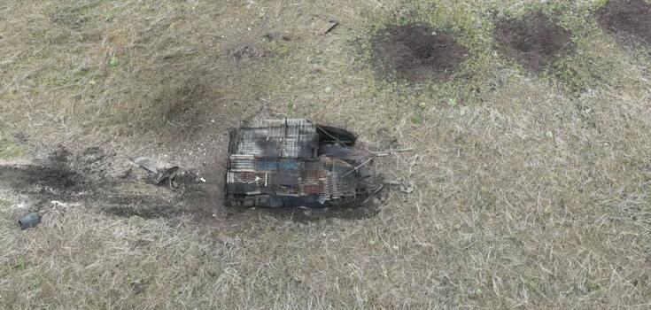 EW did not help: AFU destroys the infamous Russian 'turtle tank' near Krasnohorivka. Photo