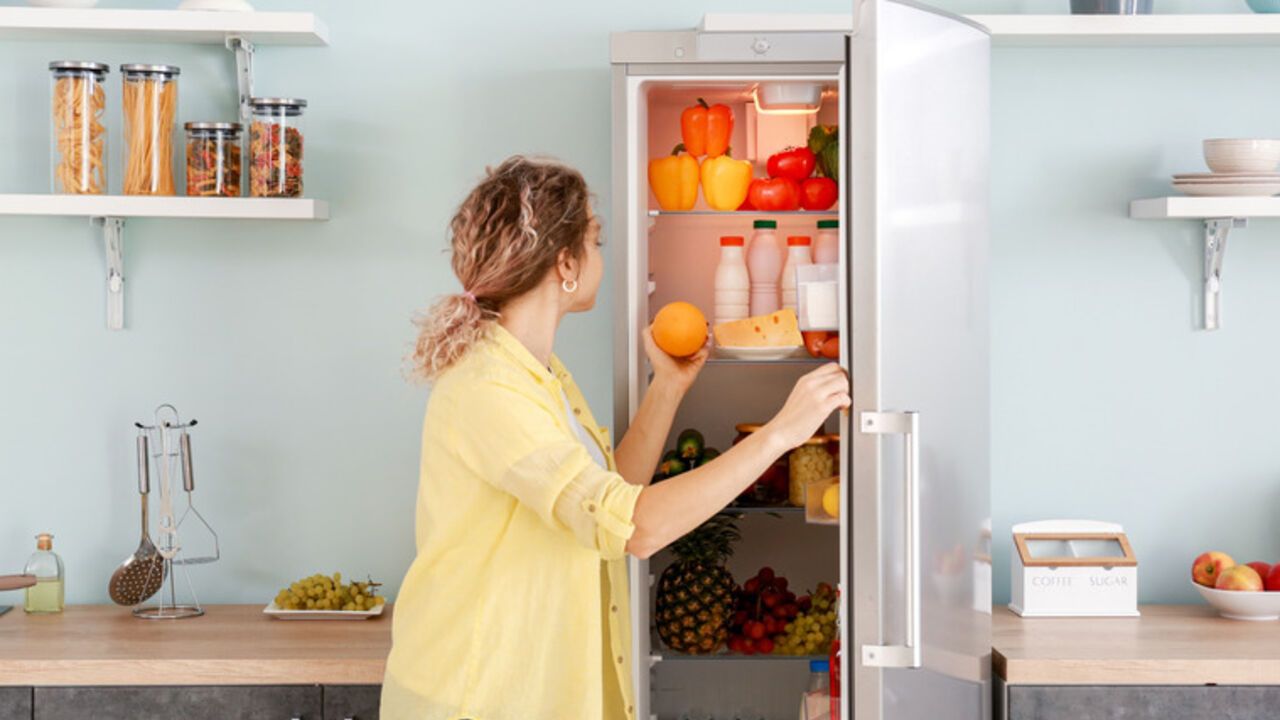 What causes food to spoil quickly in the refrigerator: don't make these mistakes