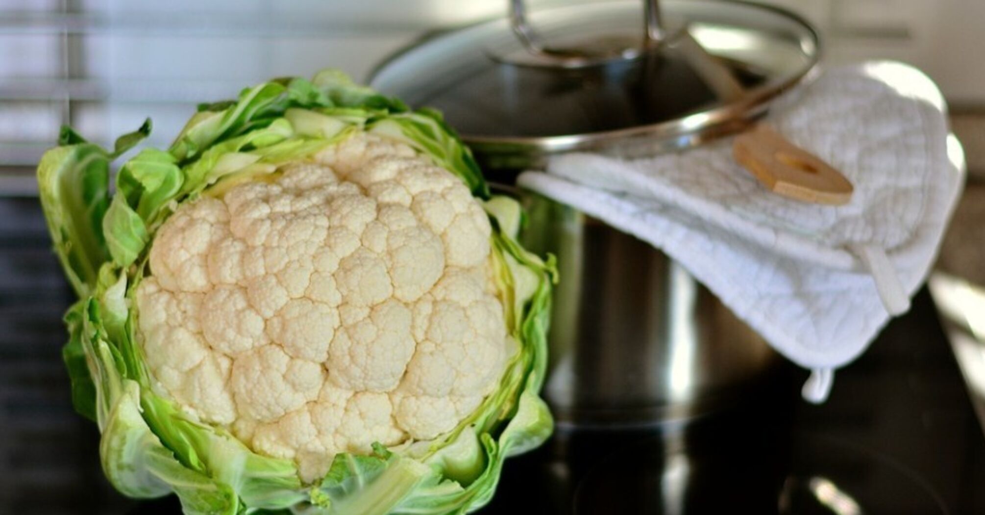 How to cook cauliflower deliciously in 15 minutes: crispy and odorless