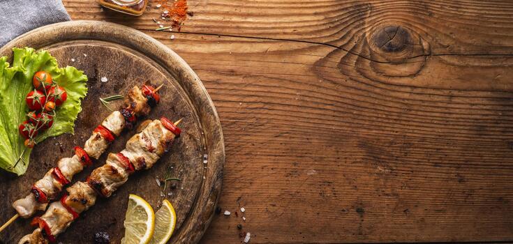 Kebabs with pickled onions in the oven: when you can't go outdoors