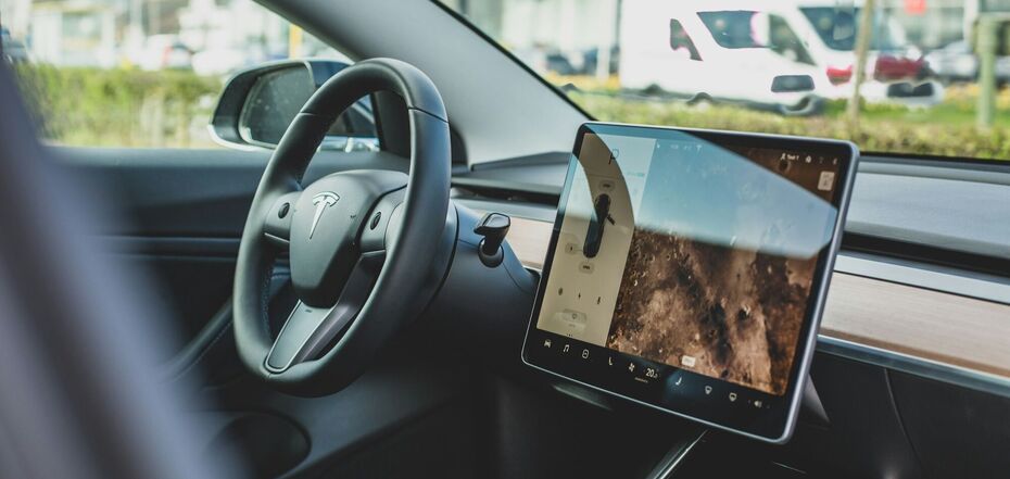 Tesla topped the ranking of the most popular cars from America