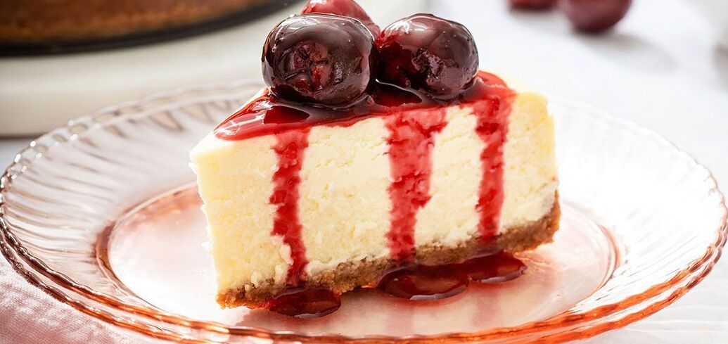 Delicious cheesecake without flour, sugar and semolina: it turns out to be fluffy and moderately sweet