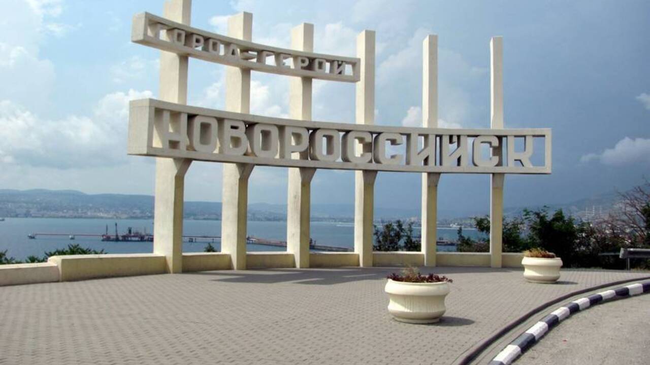 A series of explosions occurred in Novorossiysk: the network reports about arrivals at the port and oil depot