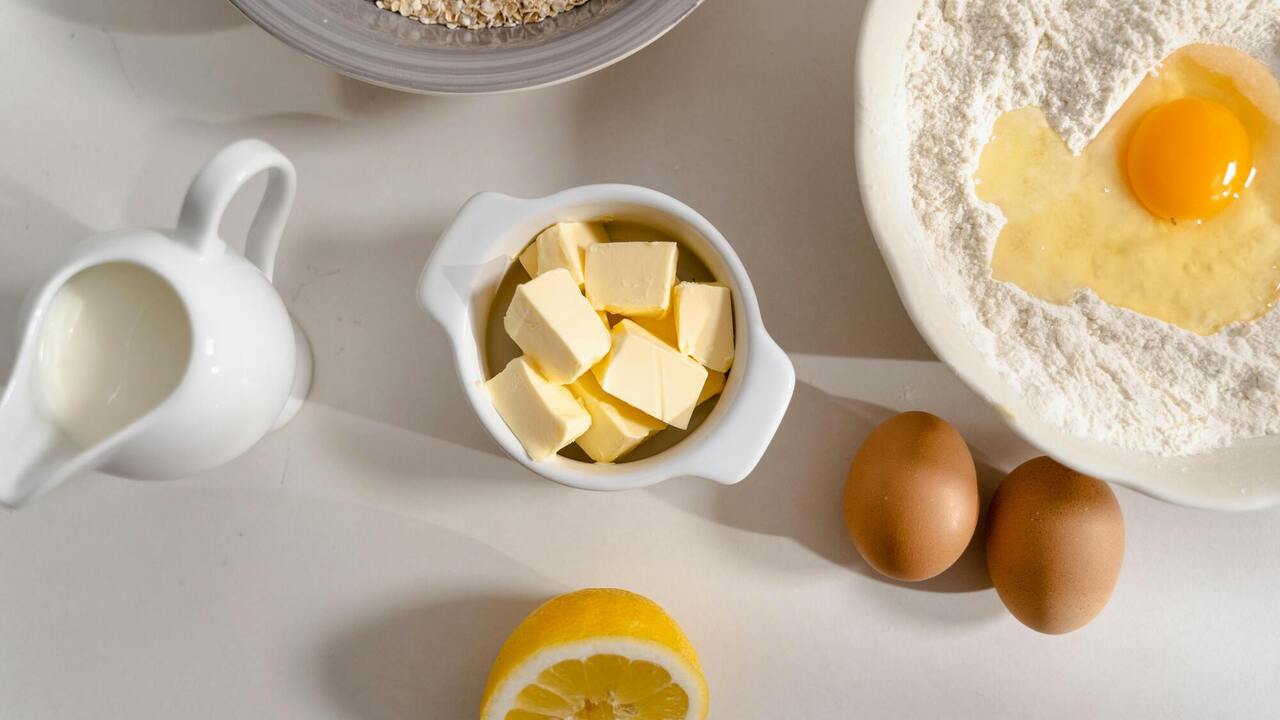 How to store butter to keep it fresh and without unpleasant odor for a long time: tips