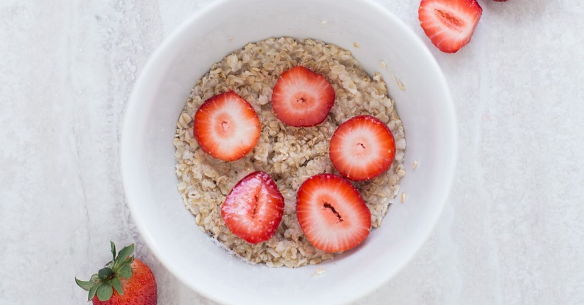 Oatmeal for breakfast in a new way: no need to cook