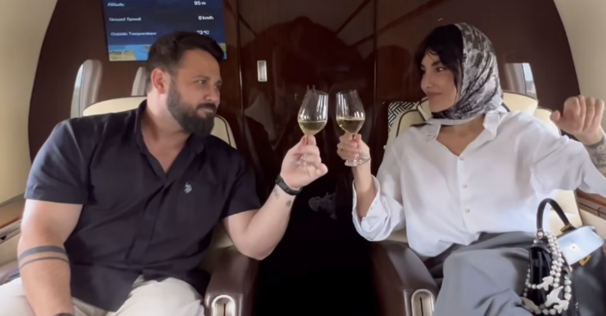 Ukrainian blogger from Bakhmut boasts of flying to Cannes with her husband on a private plane: compatriots reacted sharply