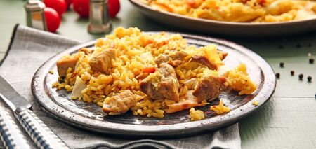 Nie pilaw: jak ugotować kruchy ryż z mięsem i warzywami na patelni na obiad