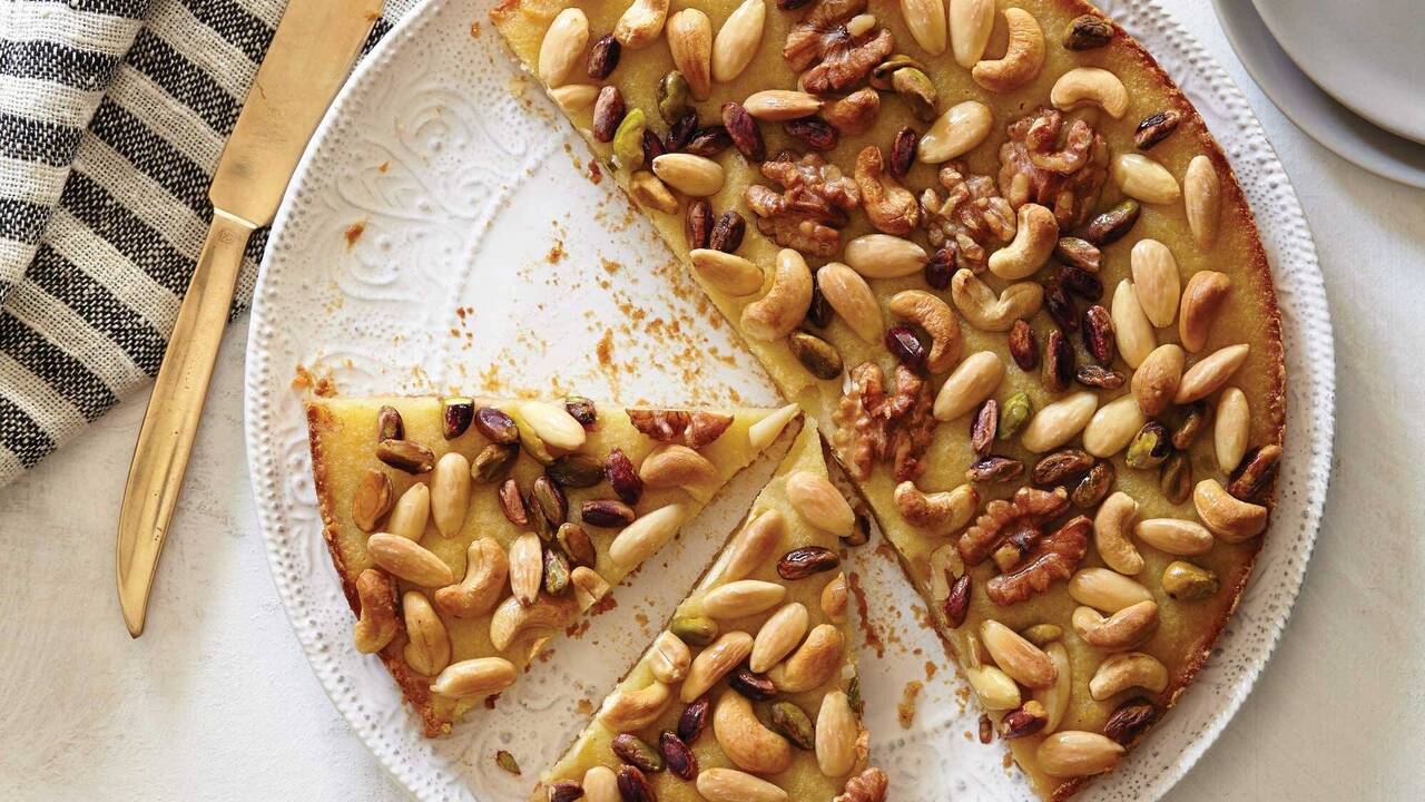 Elementary walnut cake with ice cream cream: be sure to prepare for tea