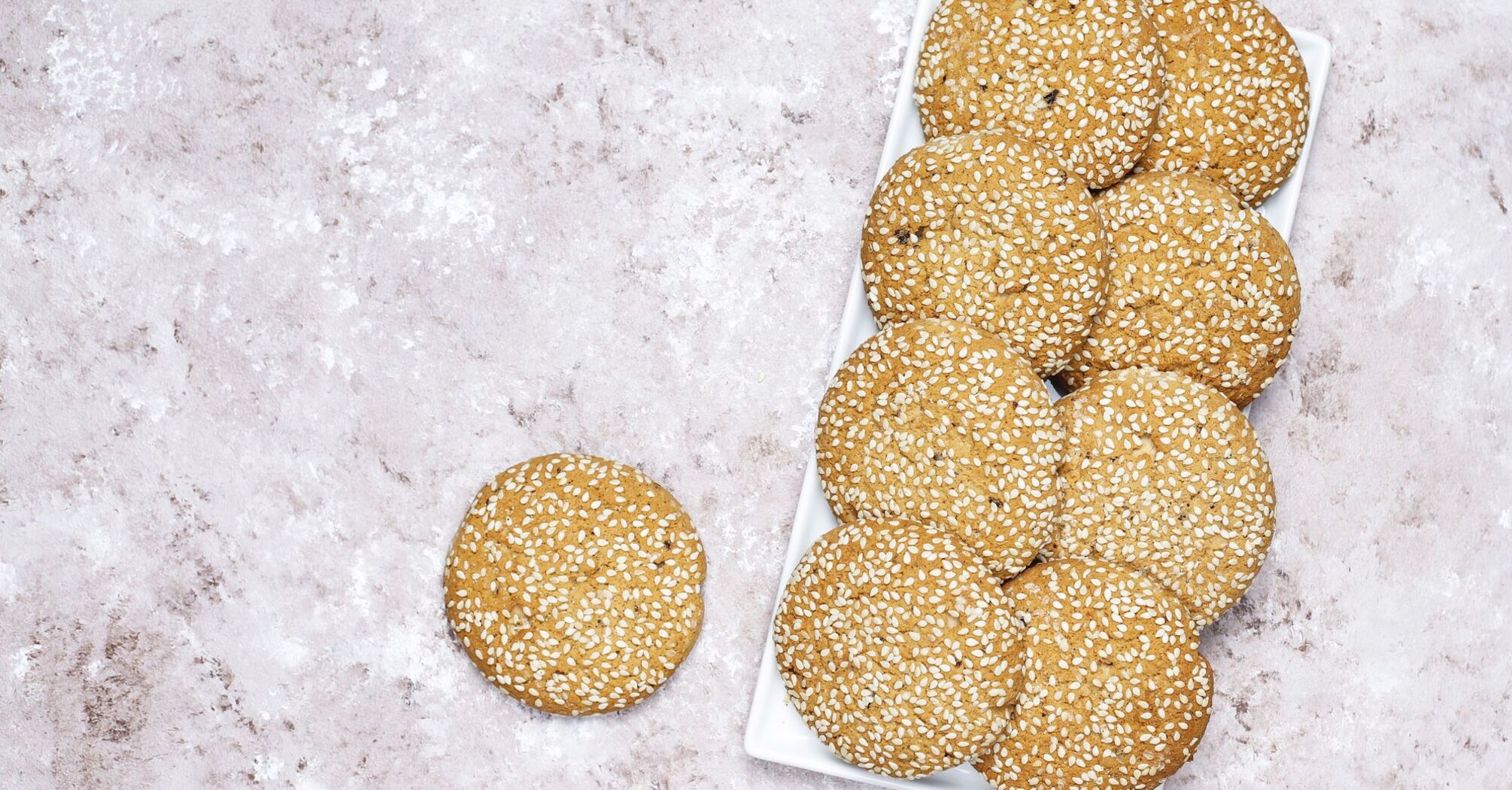Sesame cookies in 15 minutes: very tasty and flavorful