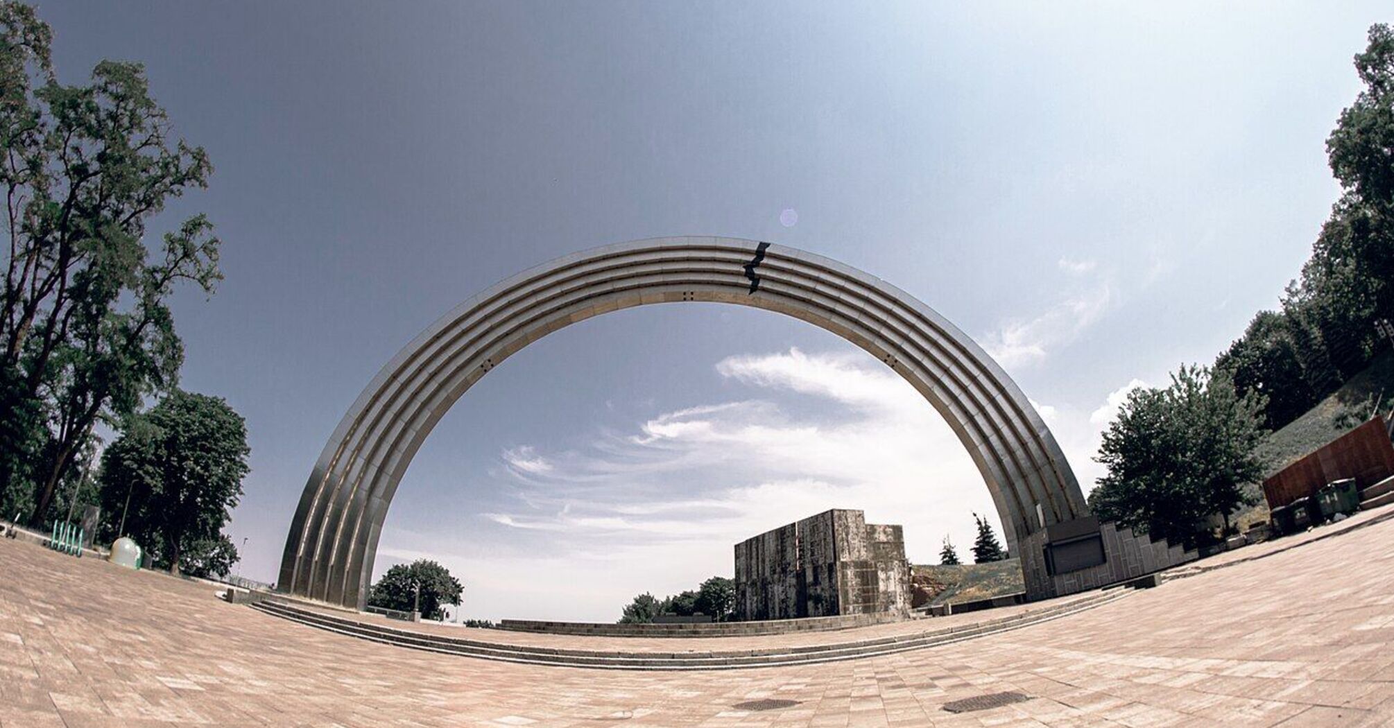 The Ministry of Culture deprived the Arch of the status of a historical monument