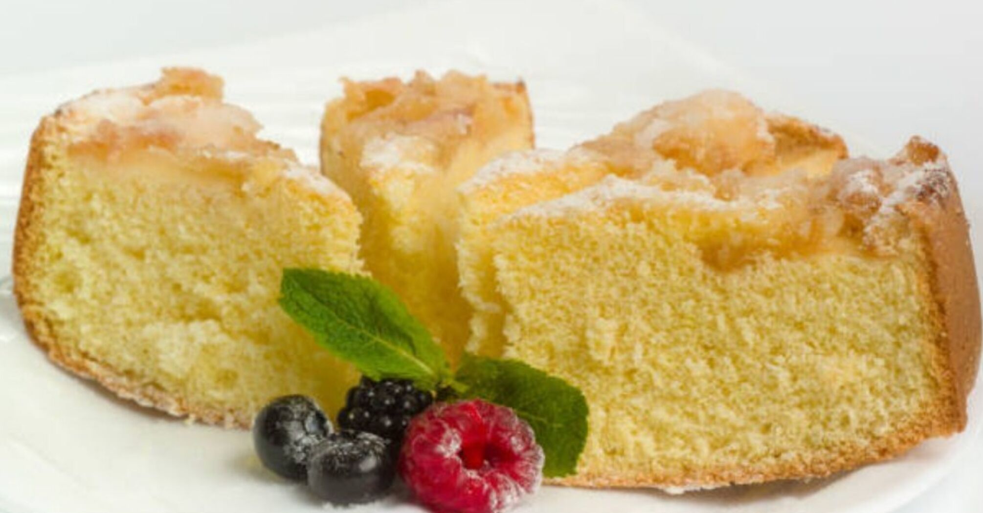 A chiffon sponge cake that never falls: what to add to the dough