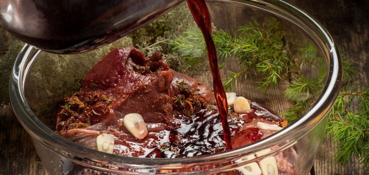 Beer marinade for kebabs: the meat will be very juicy and tender