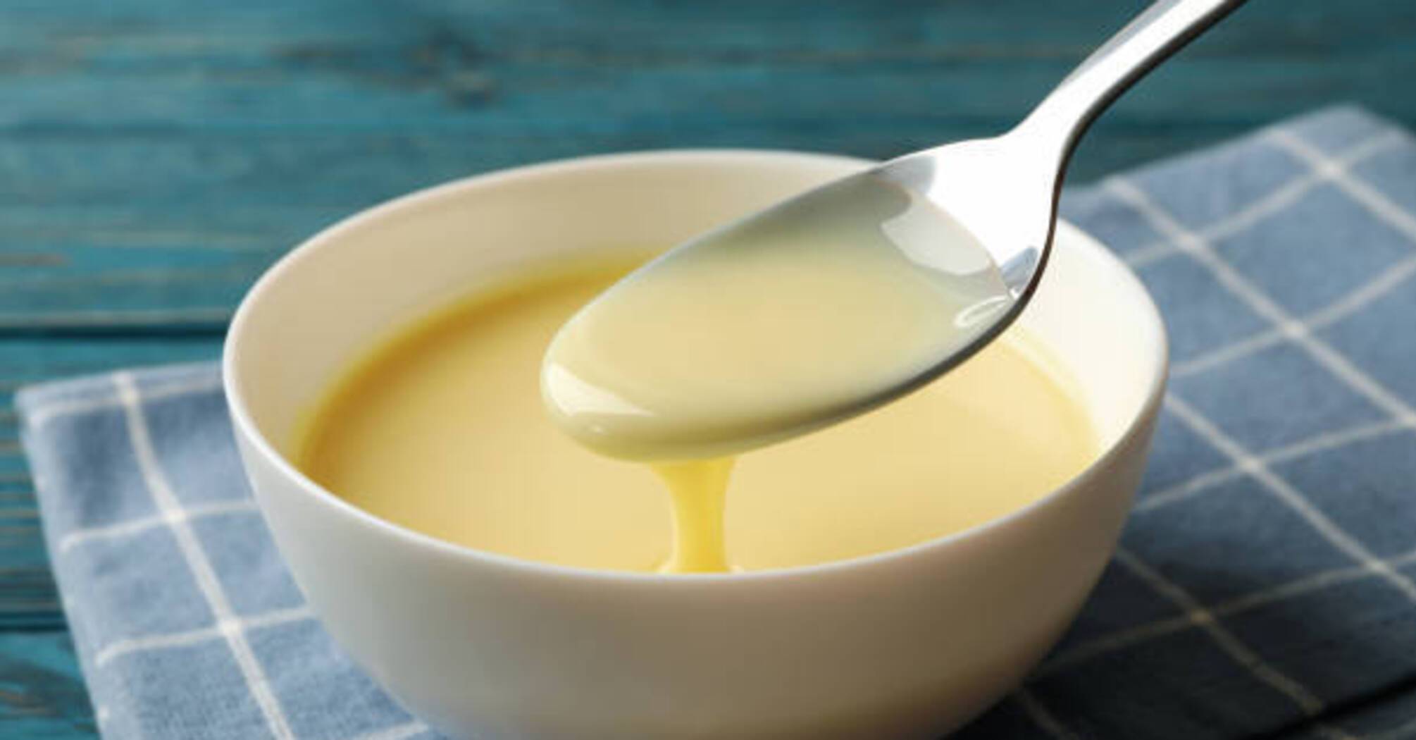 Homemade condensed milk, just like in the store: you only need three ingredients