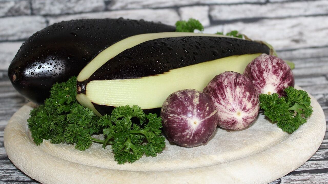 How to cook eggplants to make them taste better than meat: a successful recipe