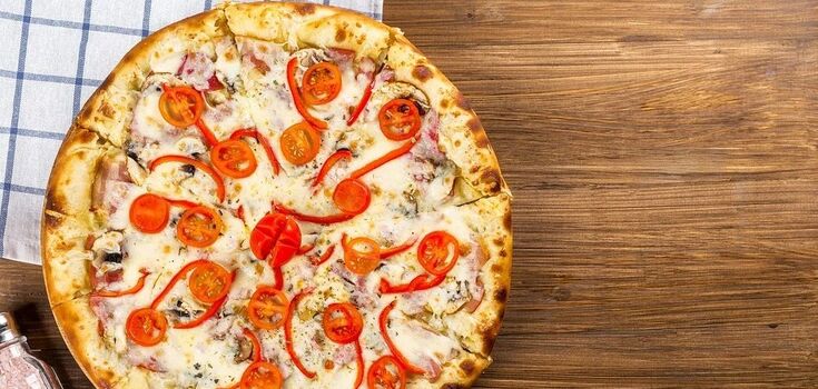 How to make pizza with cheese sides: an original recipe