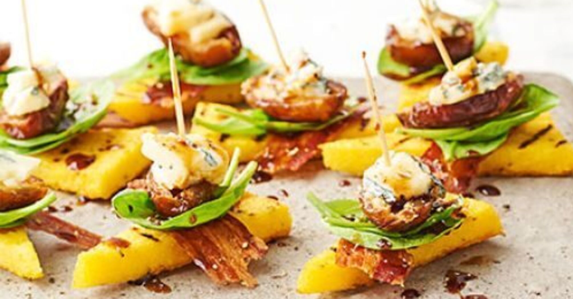 What to cook for a buffet or candy bar: top 5 ideas with skewers