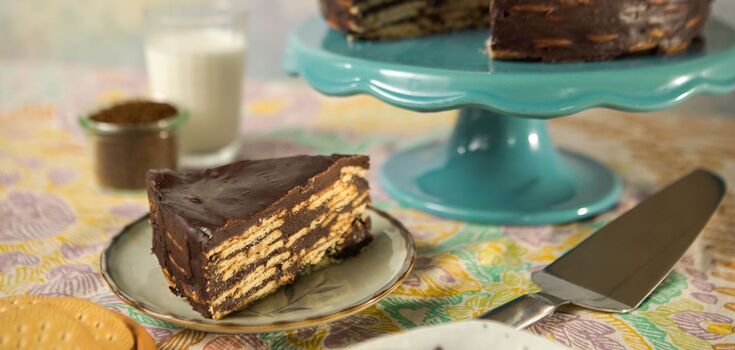Chocolate gingerbread cake: no need to bake