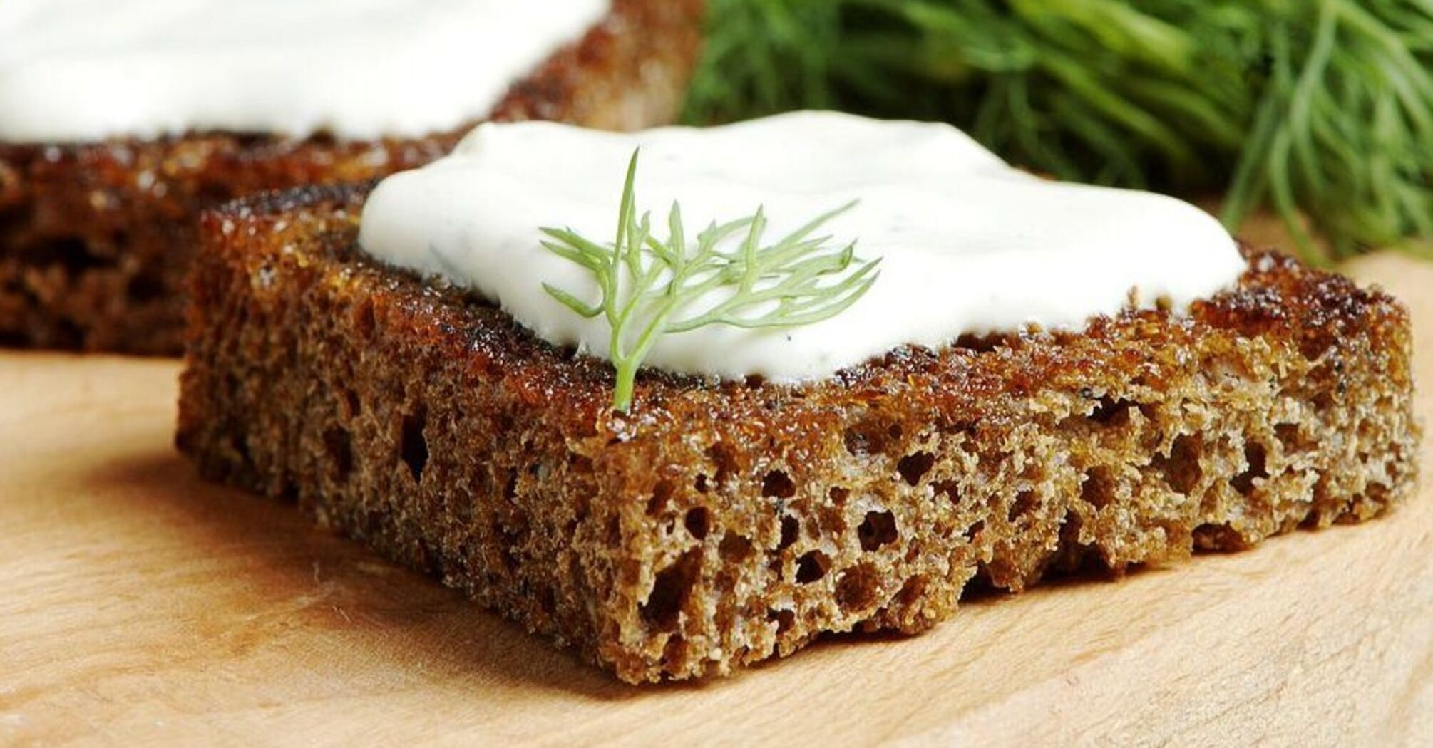 What to make a bread spread with: top 2 budget recipes
