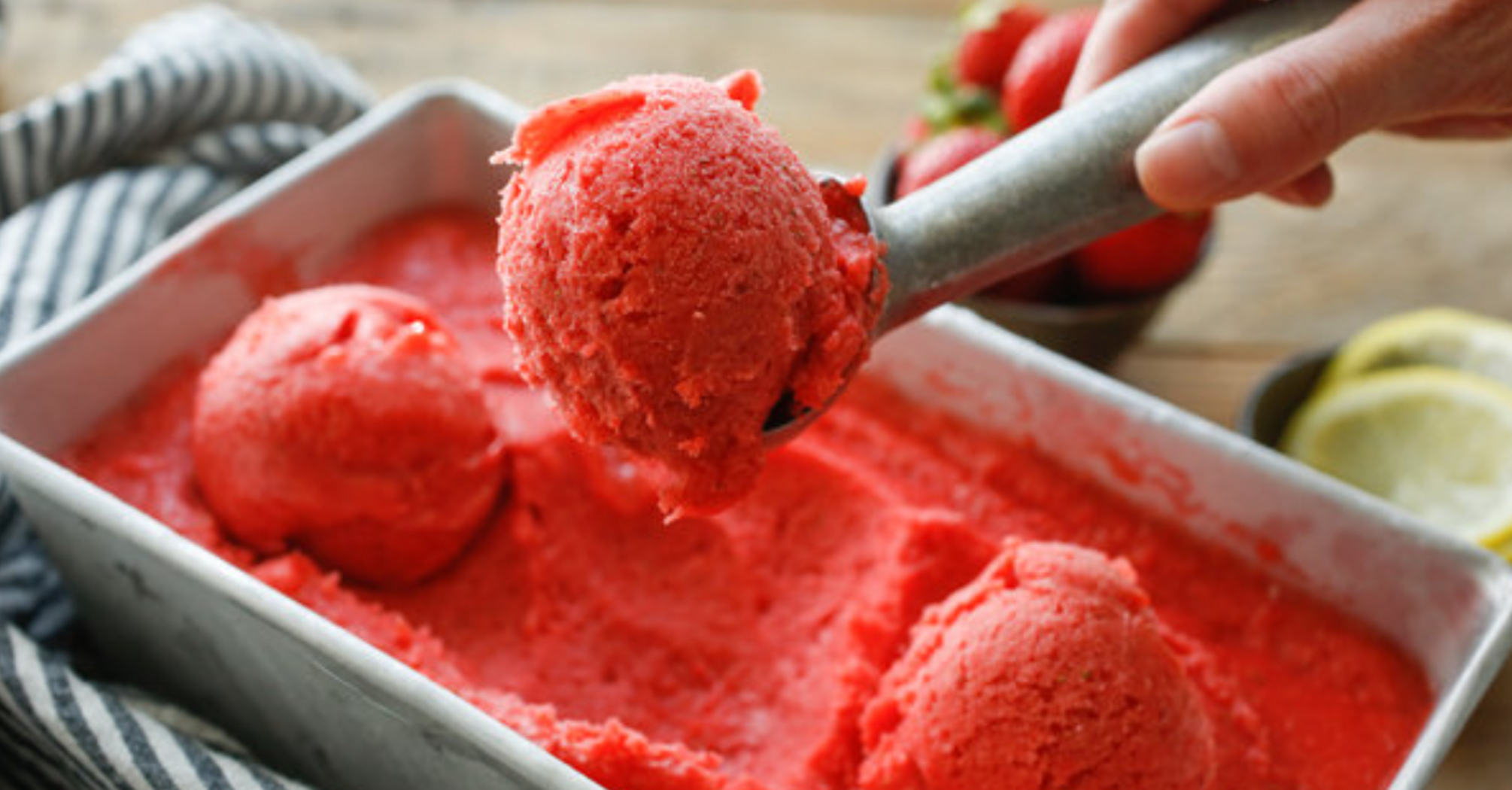 Sugar and milk free: healthy strawberry ice cream for children