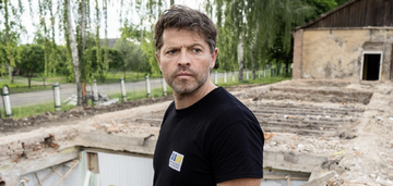 Almost on the border with Russia. Misha Collins visited the frontline and showed photos and videos