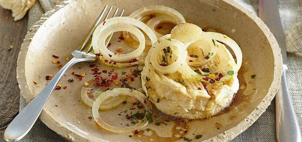 Pickled Camembert: how to make an original cheese appetizer