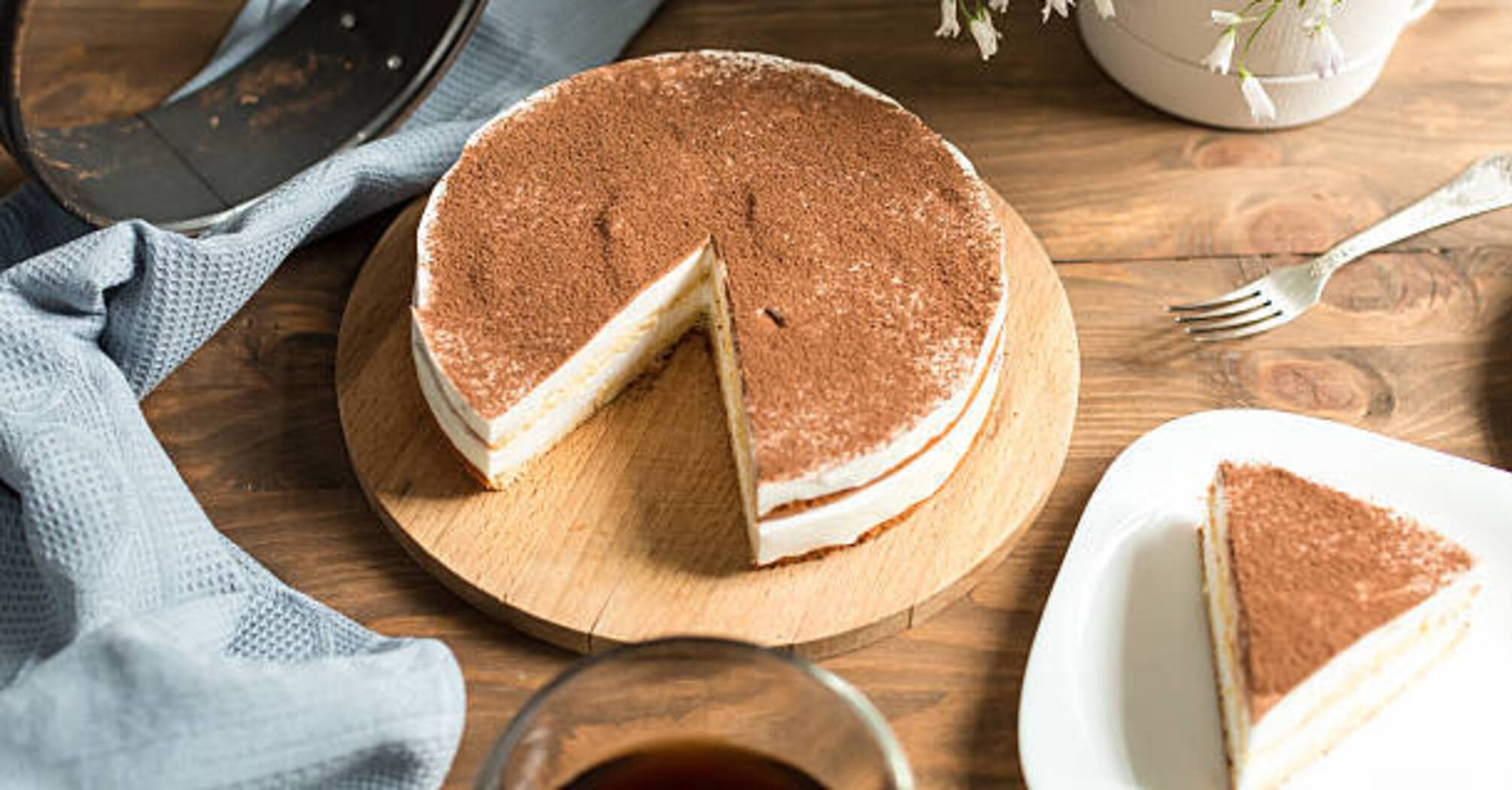 Elementary dessert "Bird's milk": no need to bake