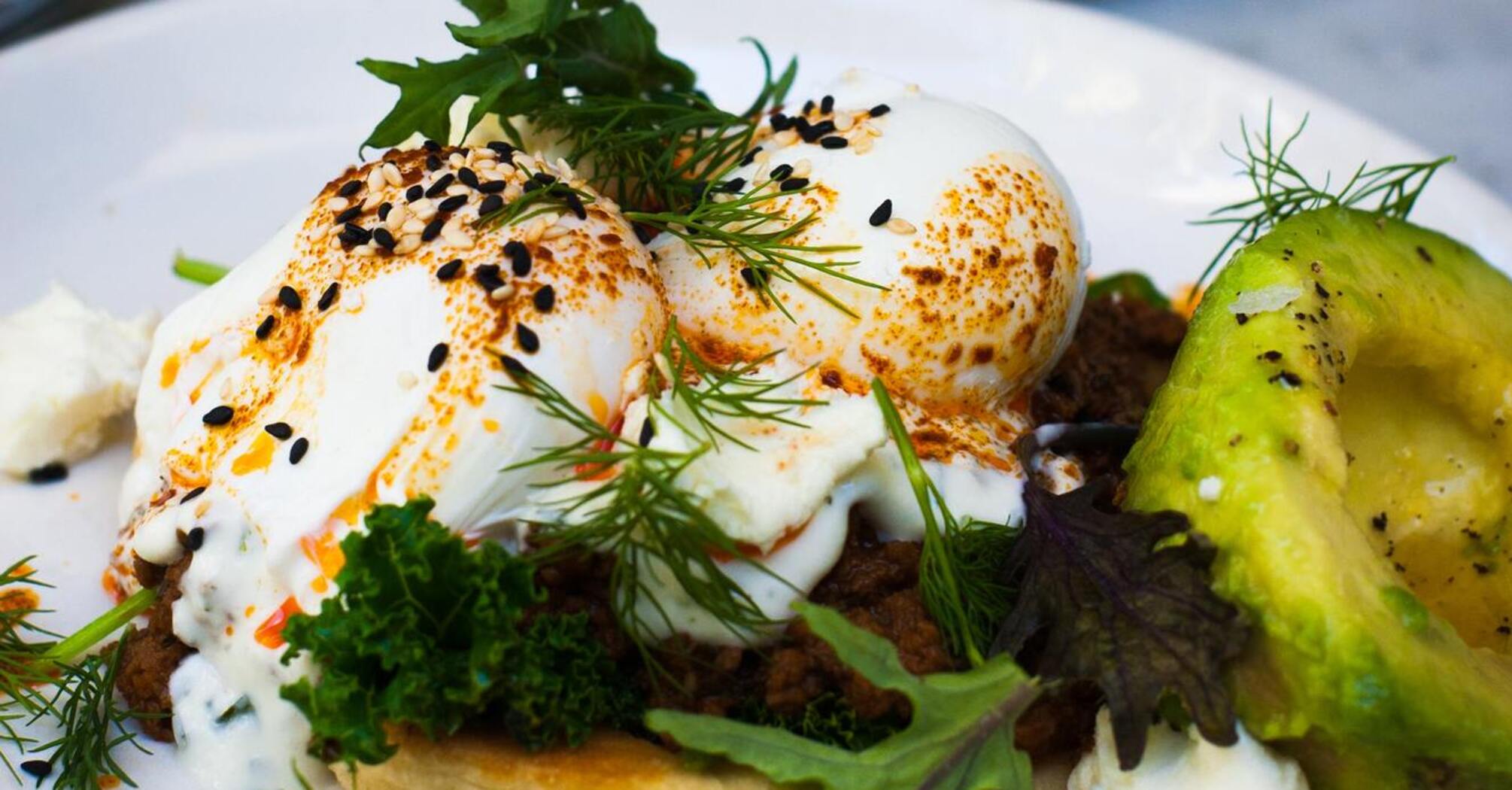 How to cook the perfect poached egg: no extra egg white hanging off