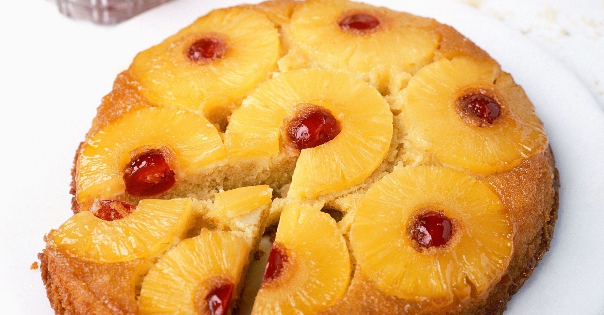 Pineapple pie: it turns out very fluffy and tender