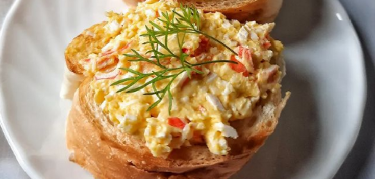 Universal crab stick spread: all you need to do is chop everything