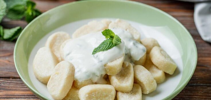 Lazy dumplings with cottage cheese in a new way: how to prepare a hearty breakfast dish