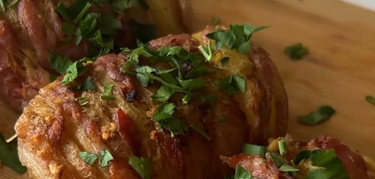 How to bake potatoes with bacon in the oven: it will turn out very soft inside and with a crust on top